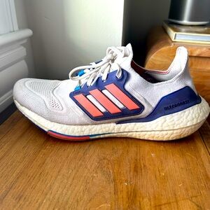 Adidas Women’s Ultraboost 22